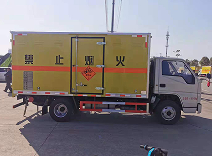 道孚爆破器材运输车