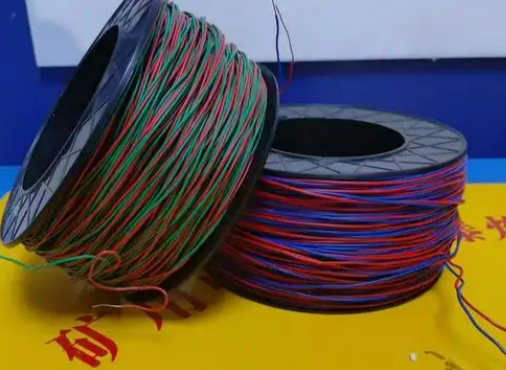道孚放炮线的主要材质有哪些？不同材质的适用场景有何区别？